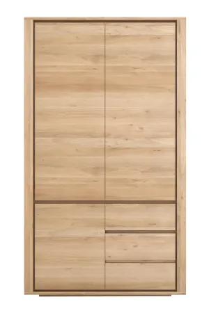 3-Door Oak Wood Wardrobe Cabinet | Ethnicraft Shadow