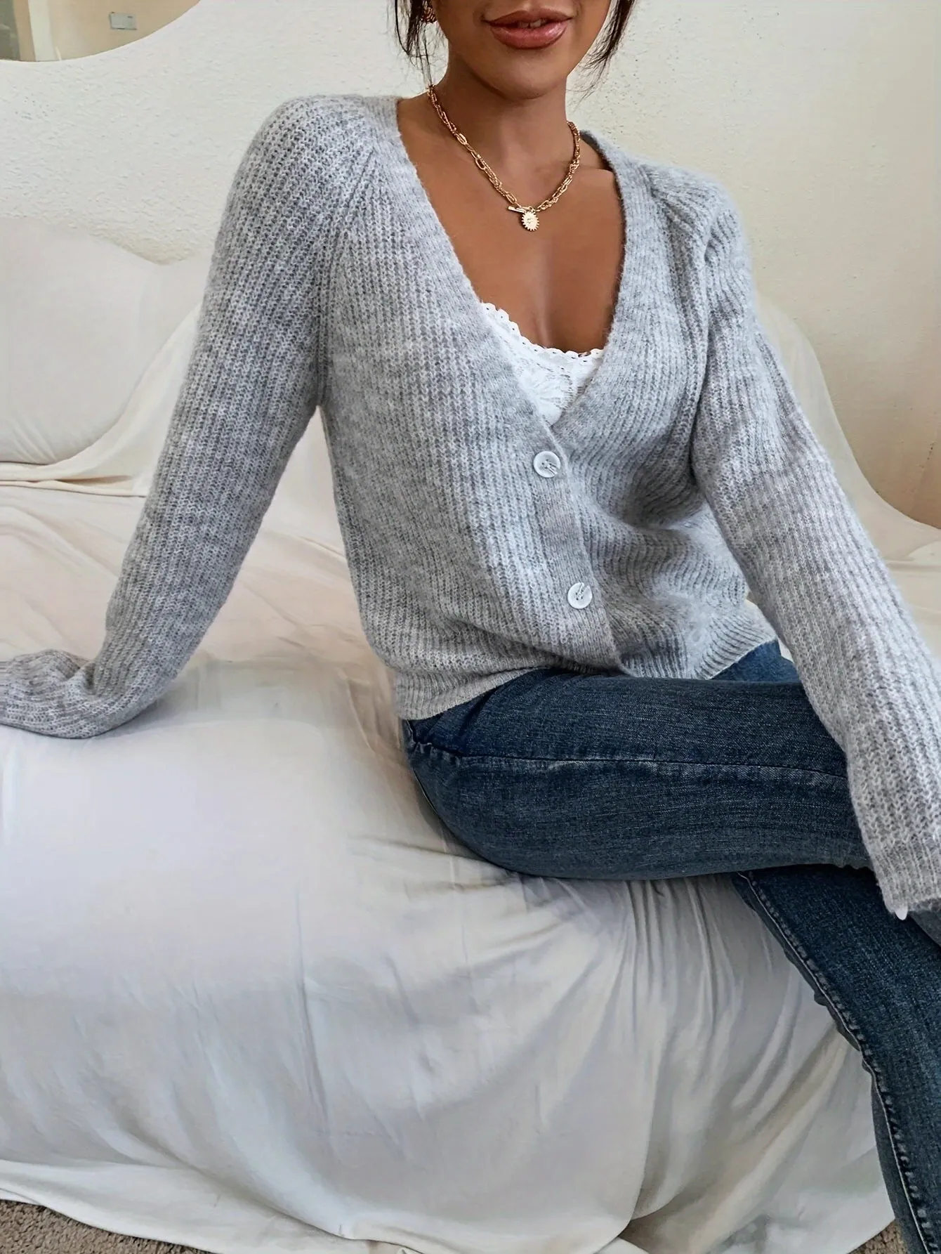 Casual Warm V-Neck Wool Knitwear Cardigan for Women | Ideal for Winter