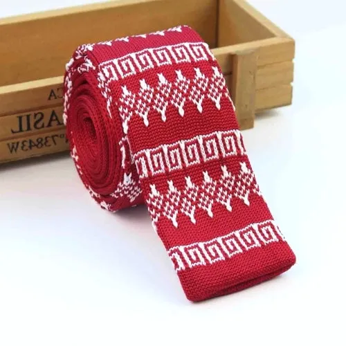 Classy Men Red Winter Square Knit Tie