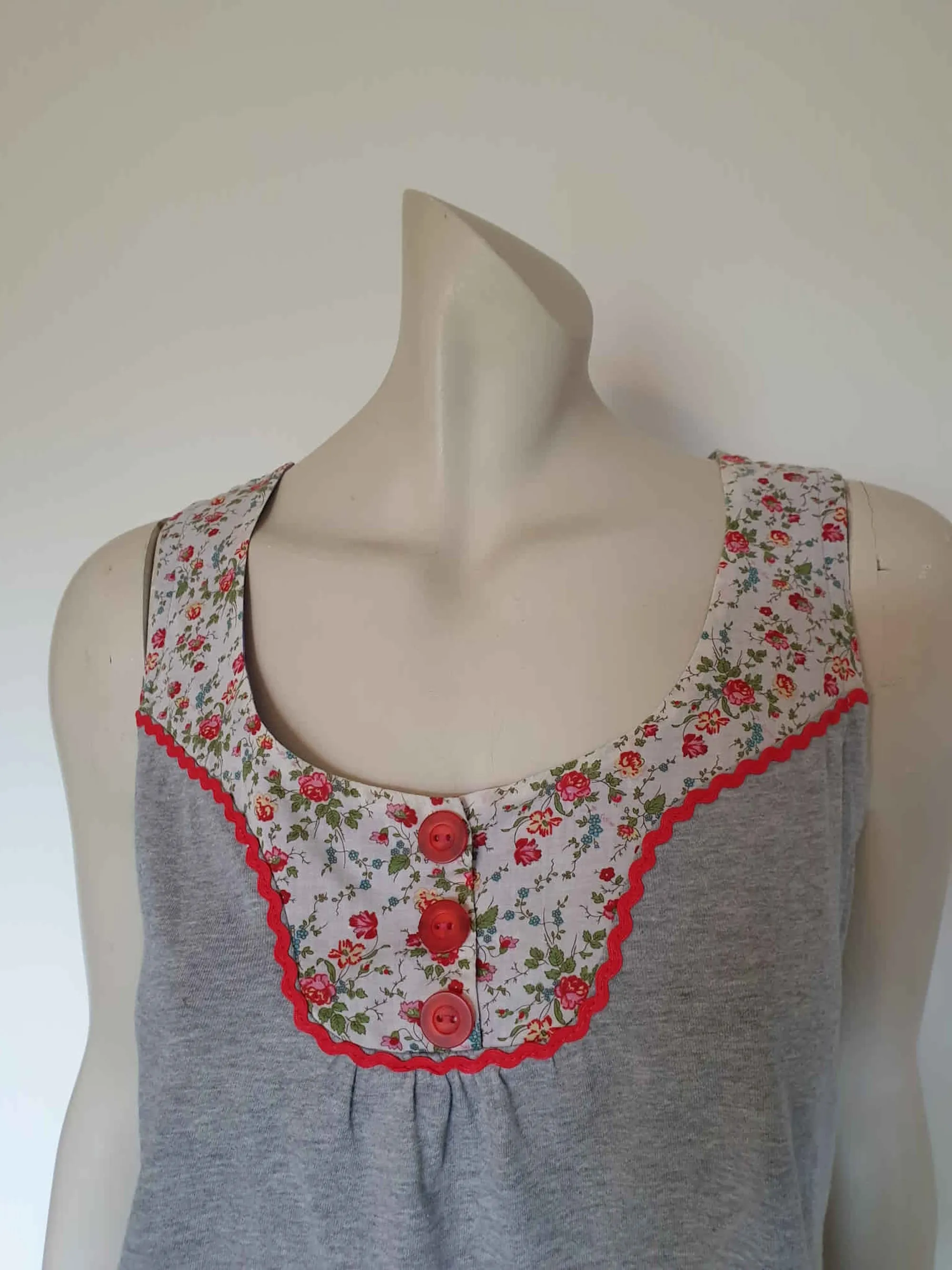 Grey Top With Floral Yoke by Mombasa - M