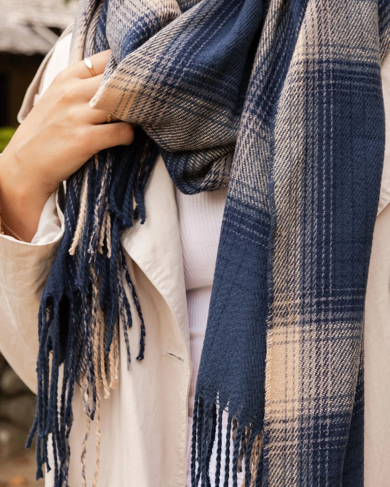 Oxford Scarf in Plaid Navy