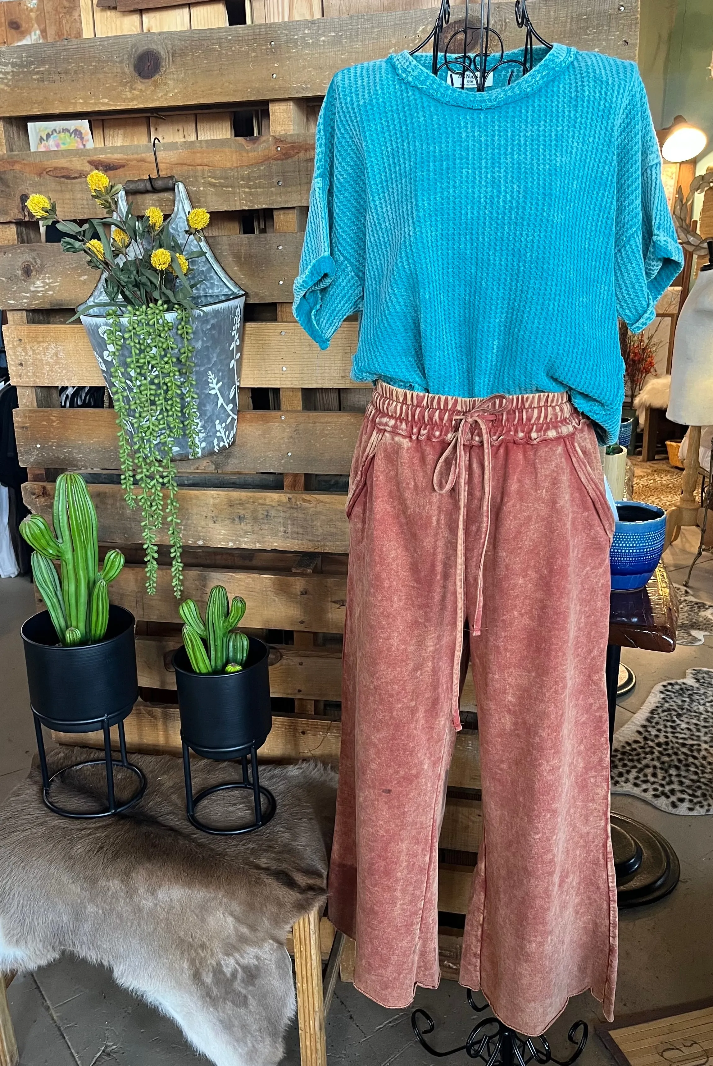 TURQUOISE WASHED WAFFLE SHORT SLEEVE TOP /STUFFOLOGY BOUTIQUE